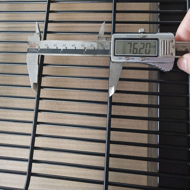 Clear view fence mesh 76.2mm